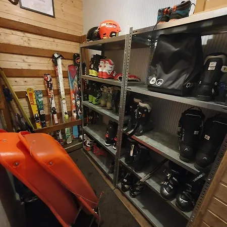 아파트 La Maison Des Familles 10 *