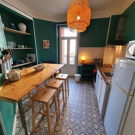 Apartment La Maison Des Familles 10 *