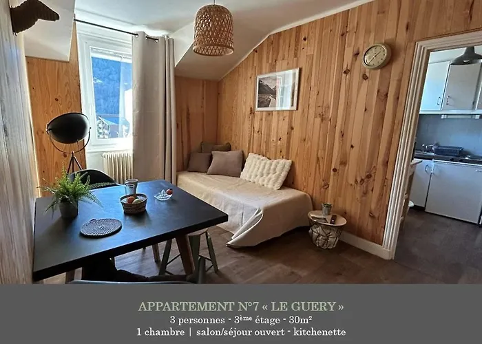 La Maison Des Familles 10 *